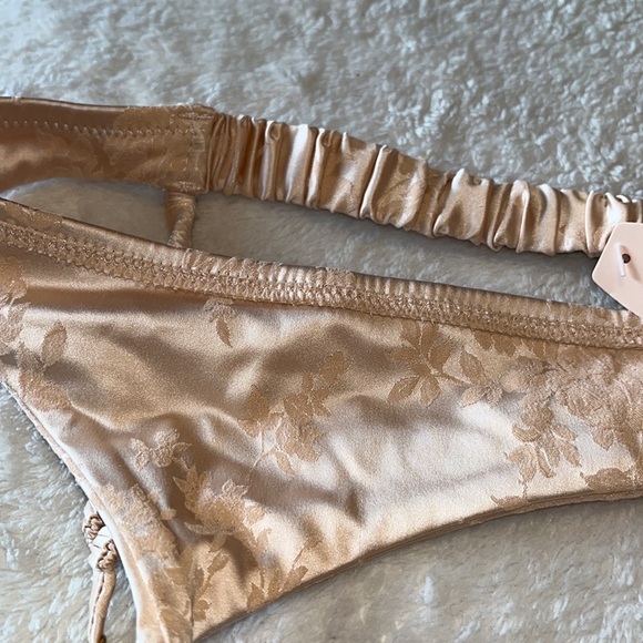 NWOT Beige Brocade Victoria Secret Garter Belt - Picture 6 of 11
